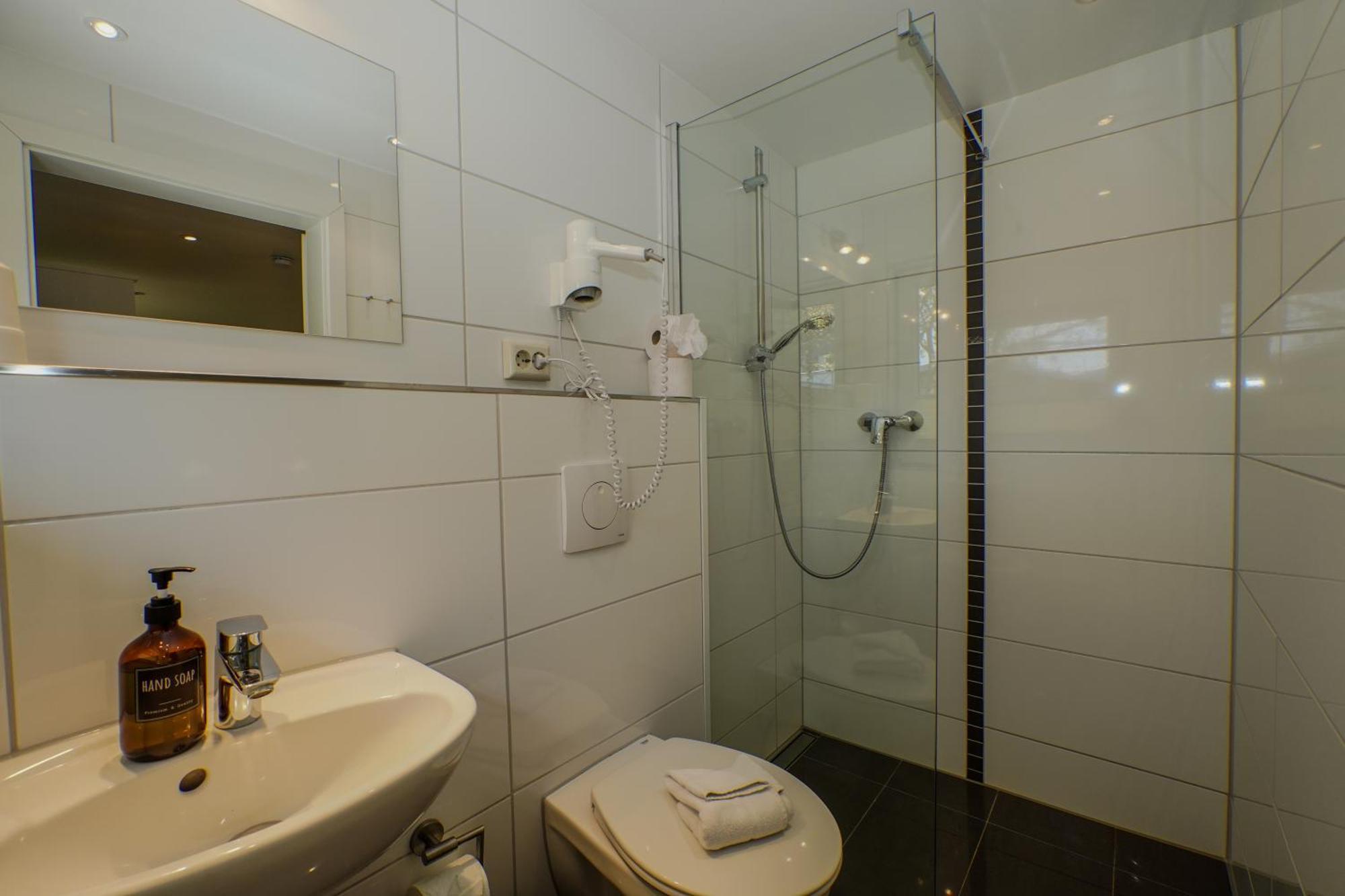 Pension Middel Binz Bagian luar foto