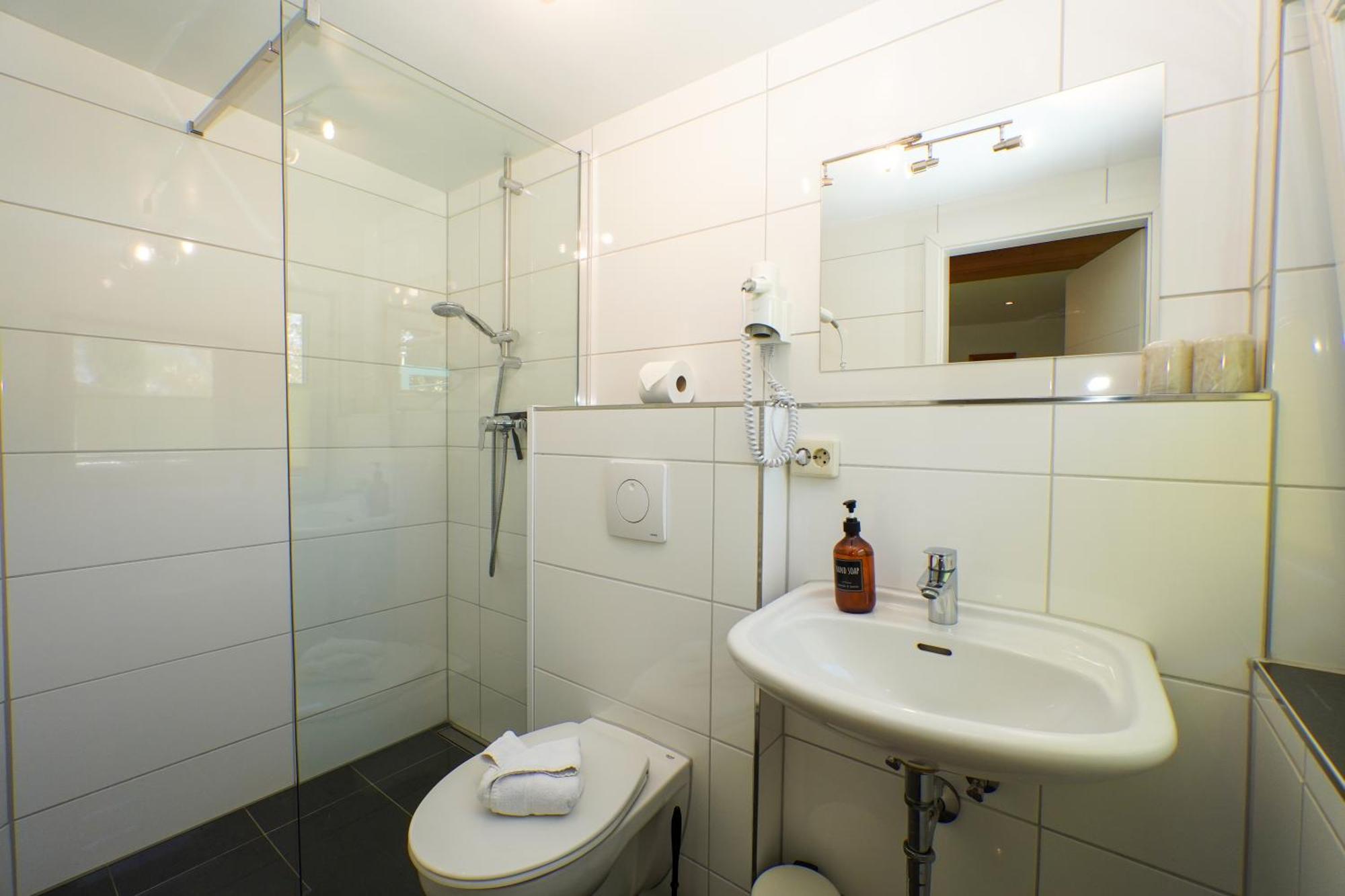 Pension Middel Binz Bagian luar foto