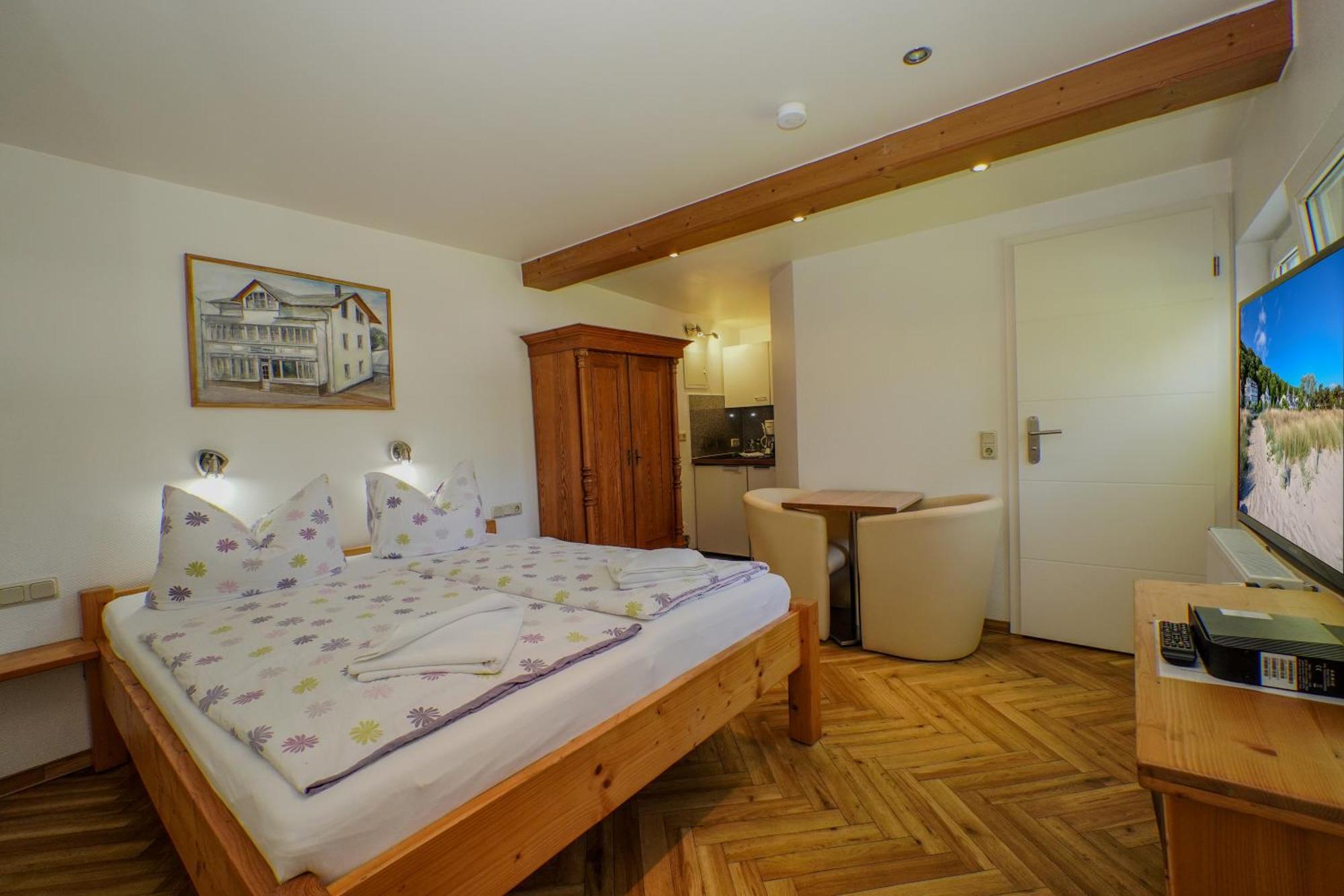 Pension Middel Binz Bagian luar foto