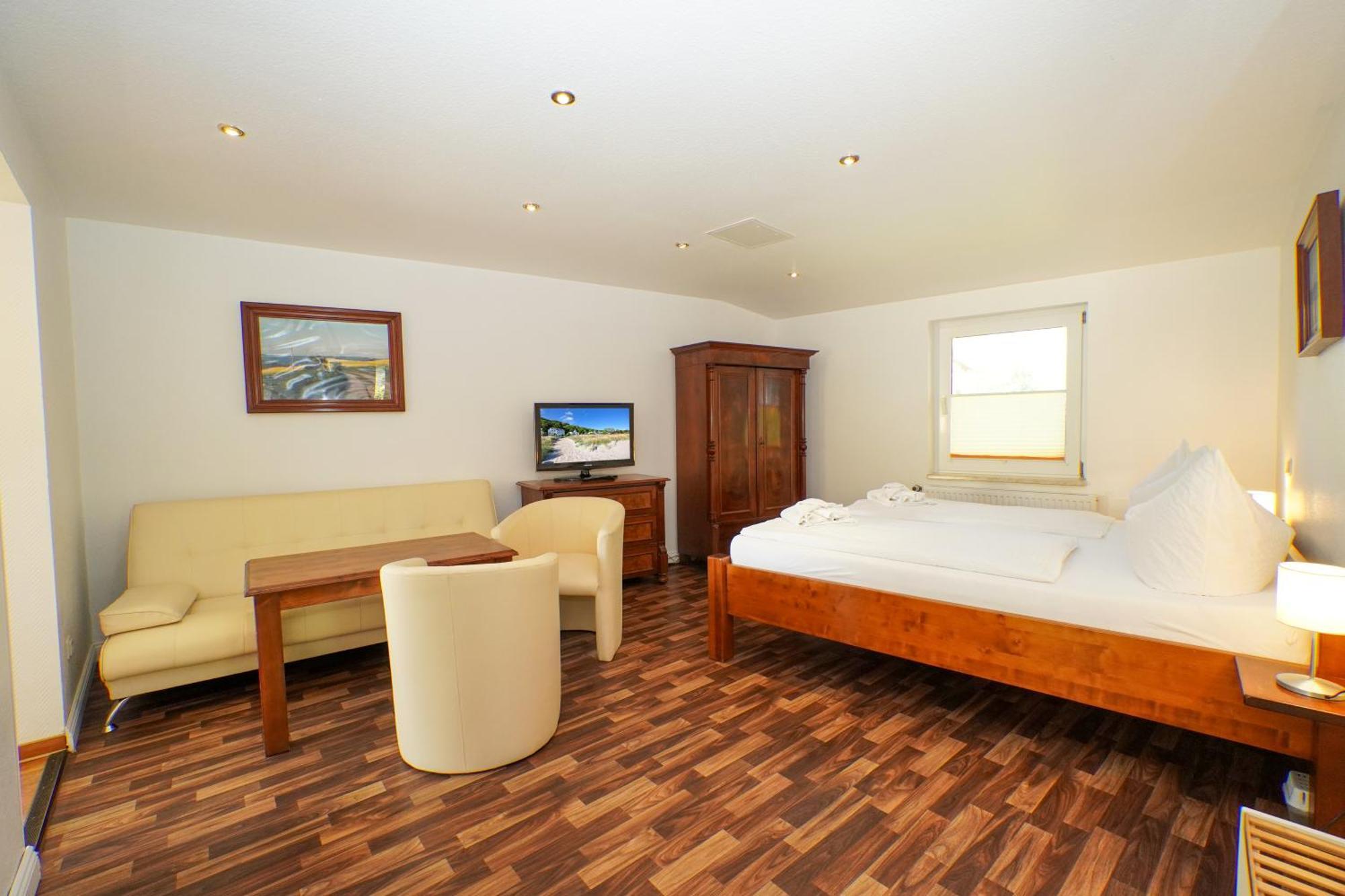 Pension Middel Binz Bagian luar foto