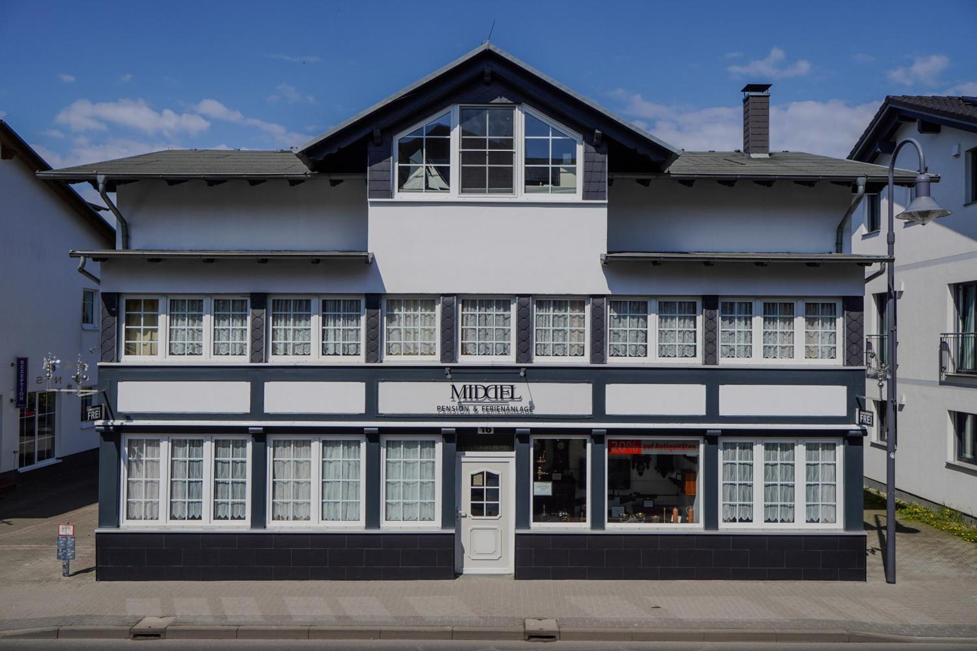 Pension Middel Binz Bagian luar foto