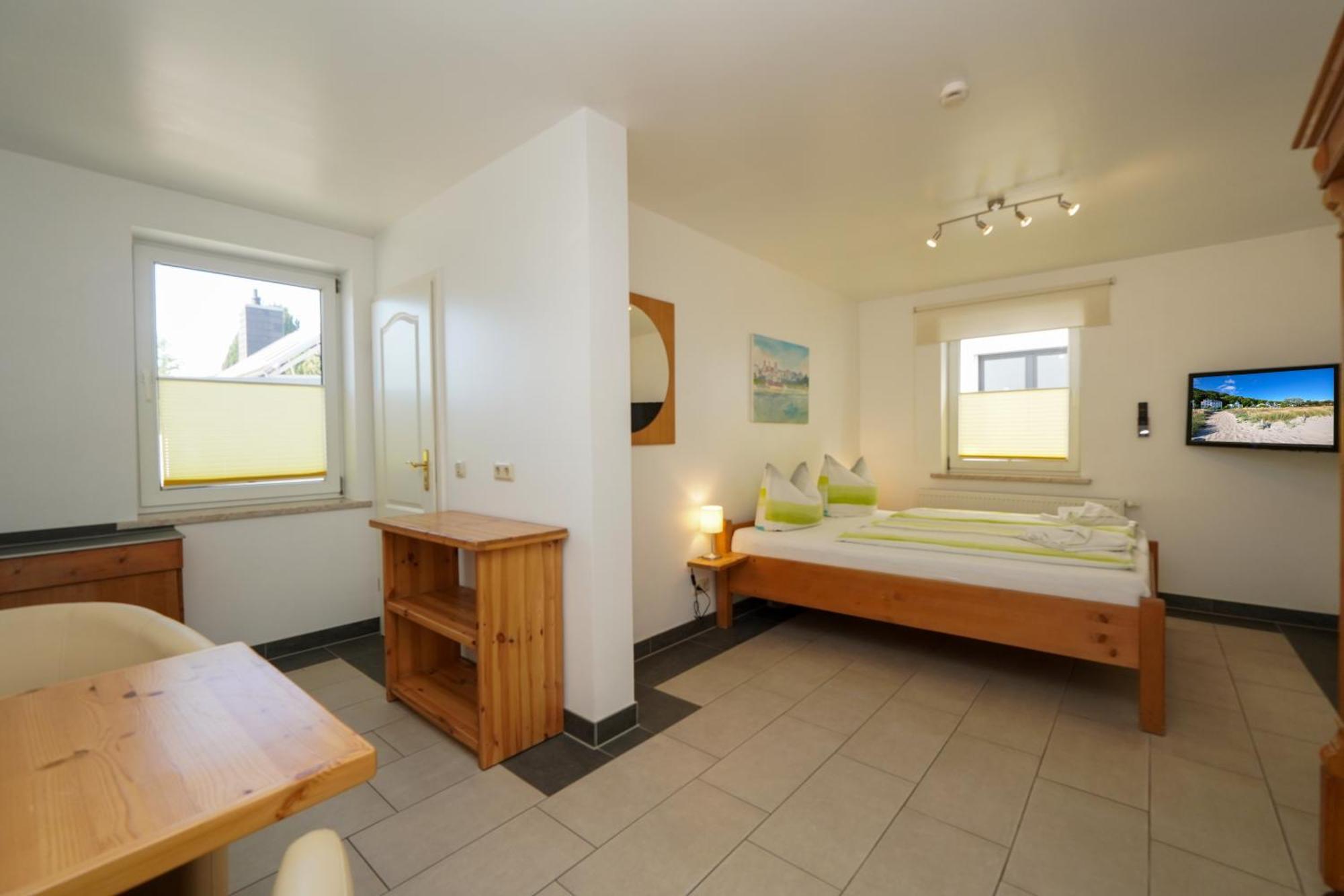 Pension Middel Binz Bagian luar foto
