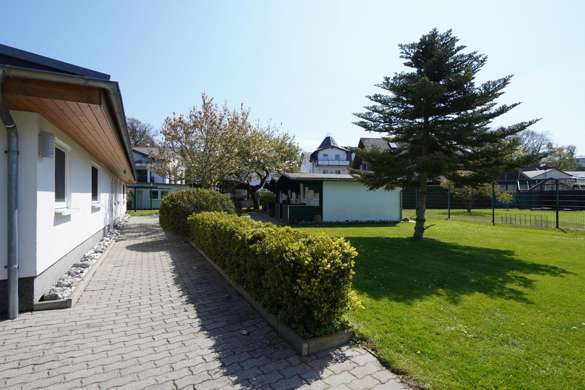Pension Middel Binz Bagian luar foto